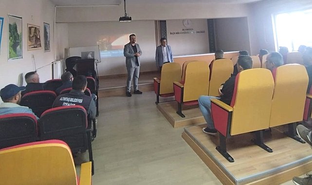 Altıntaş'ta kamu personeline "İtfaiyecilik, Yangın Önleme ve Söndürme" kursu