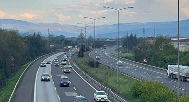 Anadolu Otoyolu'nda dönüş yoğunluğu başladı