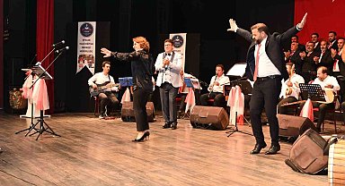 Anadolu türküleri izleyenleri mest etti