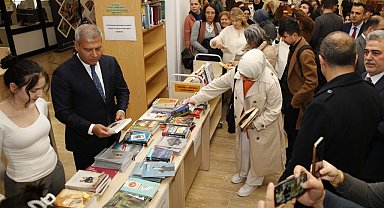 Anadolu Üniversitesinde üreten Türkiye temasıyla kitap okuma etkinliği gerçekleştirildi