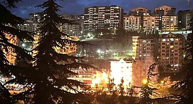 Ankara'da elektrik direklerinde yaşanan patlamalar korkuttu