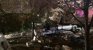 Ankara'da freni boşalan tır parka daldı: 1 ölü