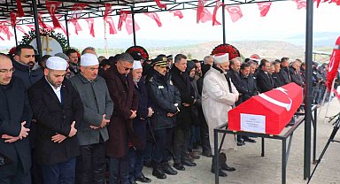 Ankara'da trafik kazasında şehit olan polis son yolcuğuna uğurlandı