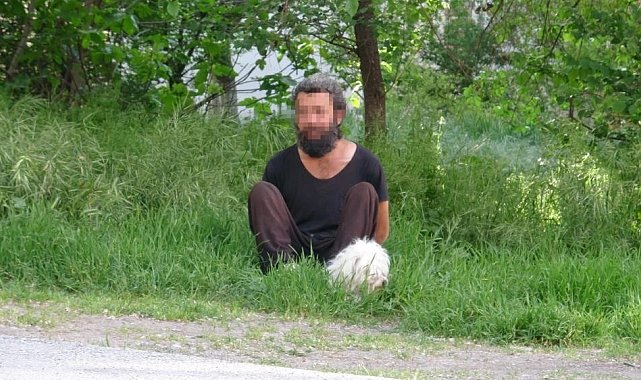 Annesinin cesediyle 2 hafta yaşadı, tutuklandı