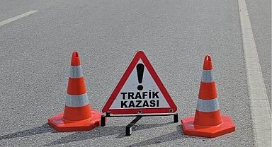 Antalya Kumluca'da otomobille motosiklet çarpıştı