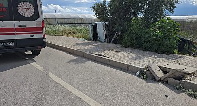 Antalya Kumluca'da trafik kazası: 2 yaralı