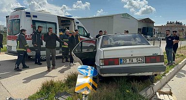 Antalya'da hastaneye giderken kaza yaptılar: 1'i çocuk 5 yaralı