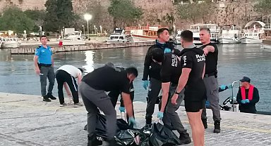 Antalya'da manzara izlerken falezlerden düşen yabancı uyruklu genç öldü