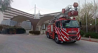 Antalya'da otelin santralinde çıkan yangın çalışanlarca söndürüldü