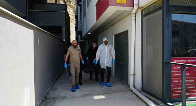 Apartmanı saran kokunun ardından vahşet çıktı