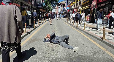 Araç trafiğine kapanan caddede ilginç görüntüler