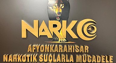 Araçta uyuşturucu ile yakalanan iki kişi gözaltına alındı