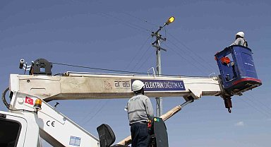 Aras Elektrik hizmet bölgesini aydınlatmaya devam ediyor