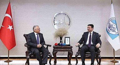 Arıkan: "Büyükkılıç, üzerimde emeği olan bir büyüğümdür"