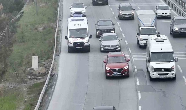 Arnavutköy'de emniyet şeridini ihlal etti, suçu kendinde değil yolda buldu