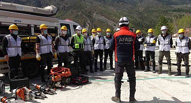 Artvin'de 237 Orman Bölge Müdürlüğü personeline arama kurtarma eğitimi