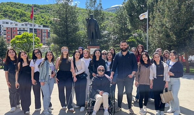 Artvin'de öğrenciler engelli bireylerin yaşamına dokundu