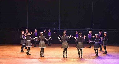 Atakum Belediyesi 23 Nisan coşkusunu kentin dört bir yanına taşıdı