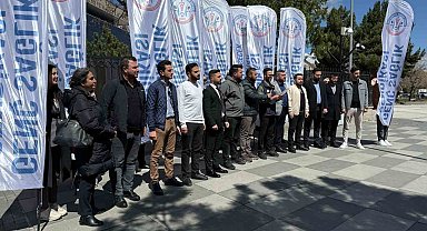 Atanamayan sağlıkçılardan Hazine ve Maliye Bakanlığı önünde açıklama