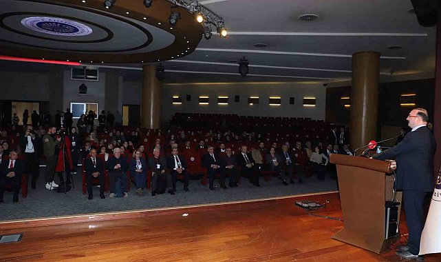 Atatürk Üniversitesi'nde "21. Yüzyılın İlk Çeyreğinde Türk Tarihçiliği" çalıştayı