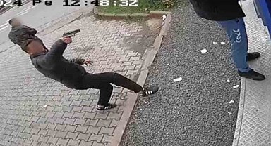 ATM'den para çekerken öldürülen gencin vurulma anının güvenlik kamera görüntüleri ortaya çıktı