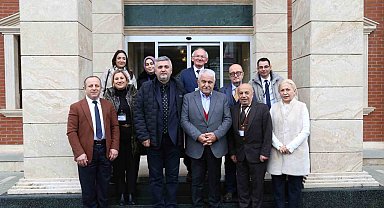 Avrasya Üniversitesi psikoloji ve Türk dili ve edebiyatı bölümleri 5 yıllık akreditasyon kalite belgelerini aldı