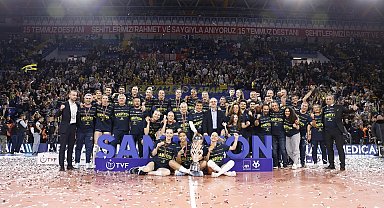 AXA Sigorta Kadınlar Kupa Voley'de kazanan Fenerbahçe