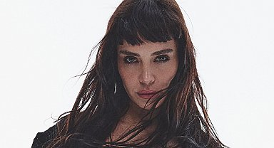Aybüke Albere'den yepyeni bir hit: 'Harap'