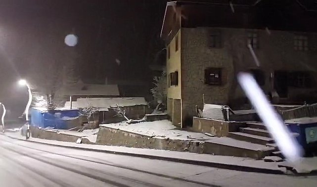 Ayder Yaylası beyaza büründü