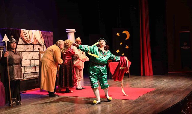 Aydın Büyükşehir Belediyesi çocukları tiyatro ile buluşturdu