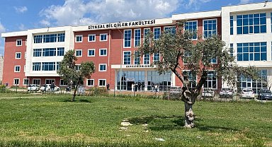 Aydın'da "Fakültemde başörtülü istemiyorum" diyen akademisyene tepkiler dinmiyor