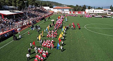 Ayvalık'ta 23 Nisan Ulusal Egemenlik ve Çocuk Bayramı coşkuyla kutlandı