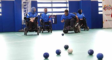 Bağcılar Belediyesi sporcuları madalyaları topladı