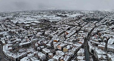 Bahar ayında Bolu'da kış güzelliği havadan görüntülendi
