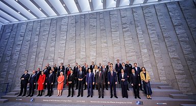 Bakan Fidan, NATO Dışişleri Bakanları aile fotoğrafında yer aldı