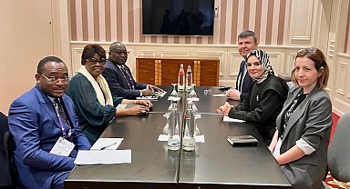 Bakan Göktaş'tan Berlin'de Filistin, Kongo, Gine ve Cezayirli bakanlarla ikili görüşme