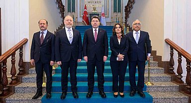 Bakan Tunç, DEM Parti heyetiyle bir araya geldi