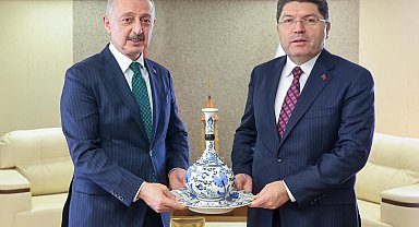 Bakan Tunç'tan Kocaeli'den Başkan Büyükakın'a ziyaret