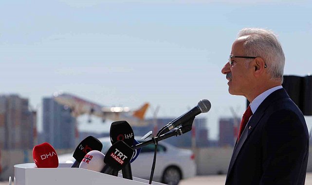Bakan Uraloğlu: "23 yılda dünya nüfusunun neredeyse yarısı kadarını uçurduk"