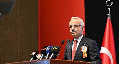 Bakan Uraloğlu: "Büyük bir depremde İstanbul, Kocaeli ve Sakarya'ya her türlü ulaşım Kuzey Marmara Otoyolu'ndan aksamadan yapılabilecek"
