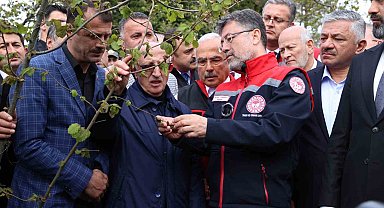 Bakan Yumaklı: "Zirai don nedeniyle zarar gören ağaçlarda kulaktan dolma bilgilerle budama yapılmamalı"