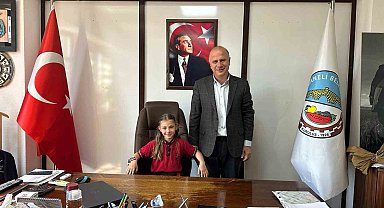 Balaban İlkokulu Öğrencisi Aysima Uğurlu, başkanlık koltuğuna oturdu