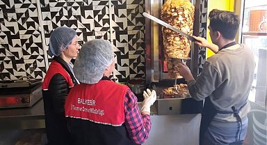 Balıkesir'de döner satış noktaları denetlendi