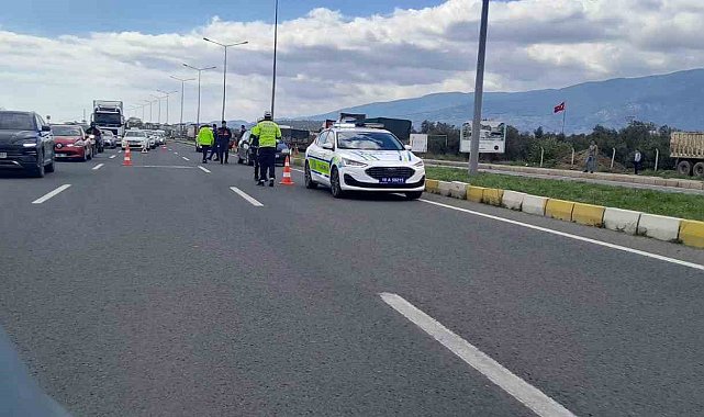 Balıkesir'de otomobil yayaya çarptı