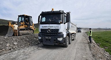Balıkesir'de tehlikeli yollara neşter