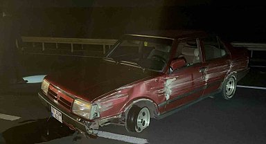 Bariyerlere çarpan otomobilin alkollü sürücüsü yaralandı