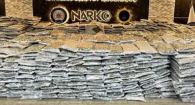 Başakşehir'de uyuşturucu çetesine darbe! 880 kg Skunk ile 7 zehir taciri tutuklandı!