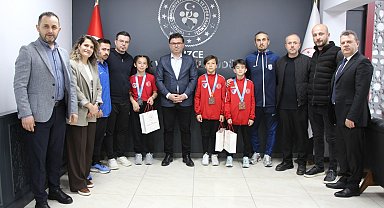 Başarılı sporcular ödüllendirildi