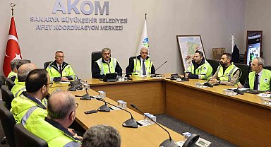 Başkan Alemdar, AKOM'dan açıkladı: "İlk bilgilere göre olumsuzluk yok, tüm birimlerimizle sahadayız"