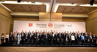 Başkan Böcek, Kardeş Şehirler Zirvesi'ne katıldı